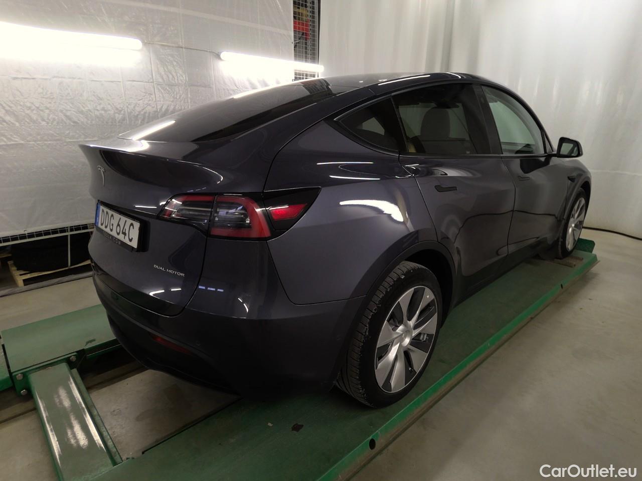 Tesla  Model Y  75kWh Long-Range AWD #4