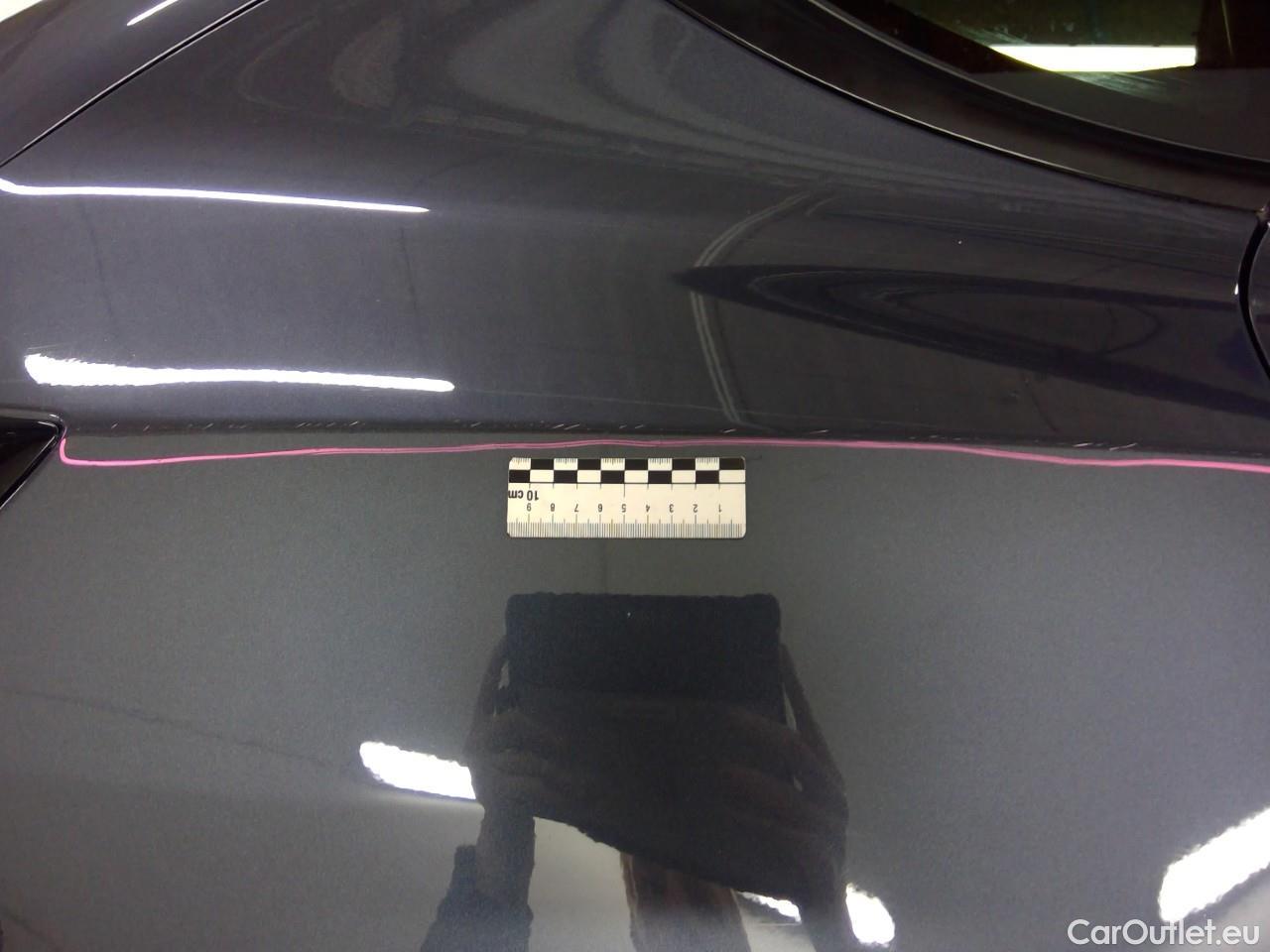 Tesla  Model Y  75kWh Long-Range AWD #39