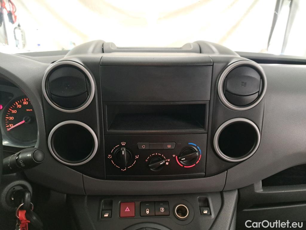 Citroen  Berlingo CITROEN  VU 3p Fourgonnette VTi 95 BVM Confort 20L1 #7