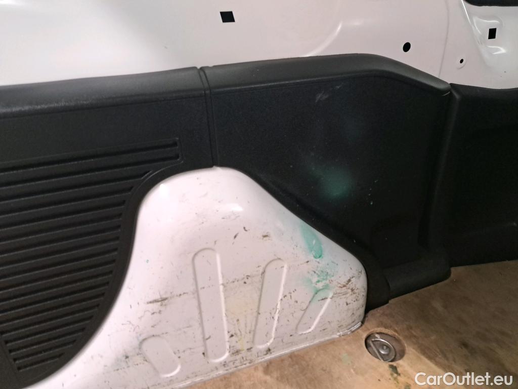 Citroen  Berlingo CITROEN  VU 3p Fourgonnette VTi 95 BVM Confort 20L1 #6