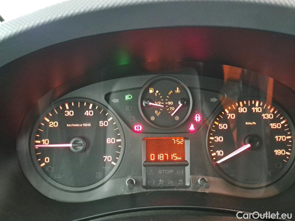 Citroen  Berlingo CITROEN  VU 3p Fourgonnette VTi 95 BVM Confort 20L1 #6