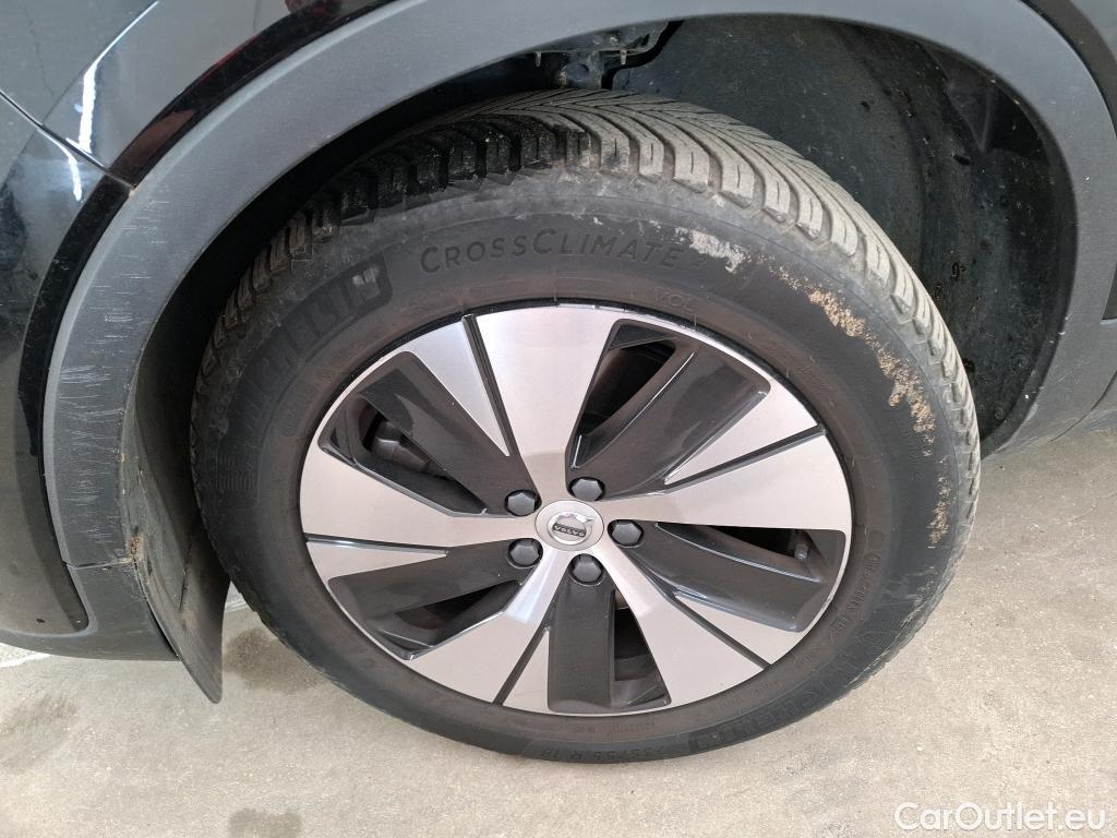 Volvo  XC 40 VOLVO XC40 / 2022 / 5P / SUV Recharge T5 262 DCT7 Start #17