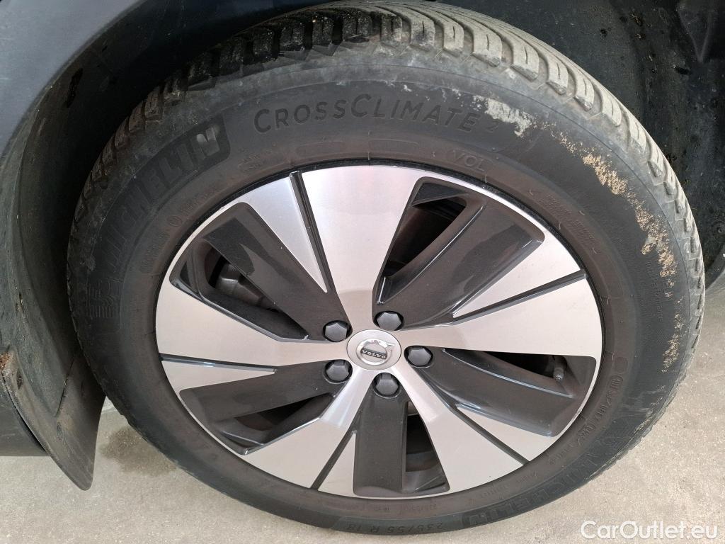 Volvo  XC 40 VOLVO XC40 / 2022 / 5P / SUV Recharge T5 262 DCT7 Start #18