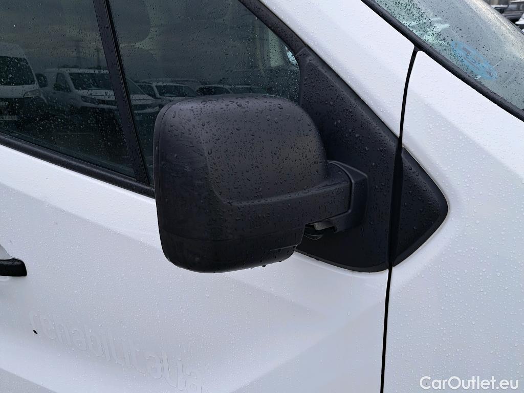  Nissan  NV300 NISSAN  / 2016 / 4P / furgón 2.0dCi 88kW (120CV) L1H1 1T Optima #1