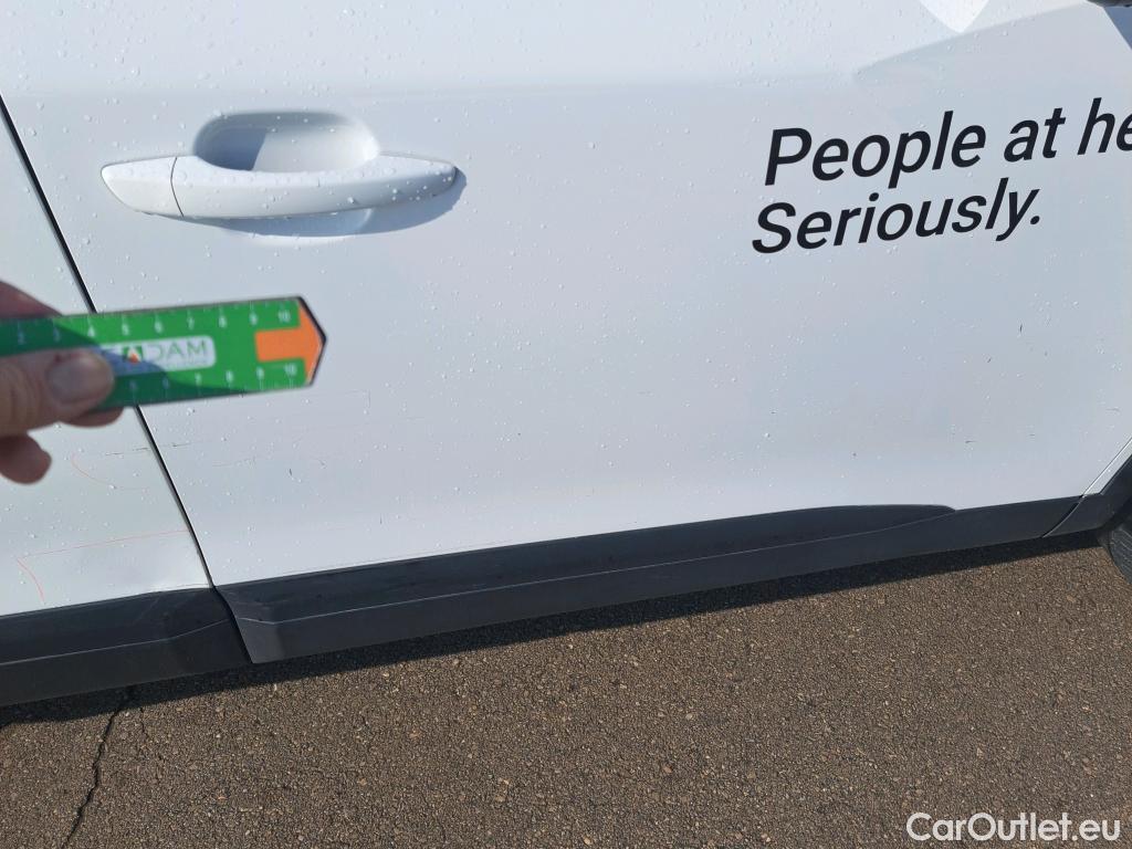  Peugeot  2008 PEUGEOT  / 2019 / 5P / todoterreno Active BlueHDI 81kW (110CV) #27