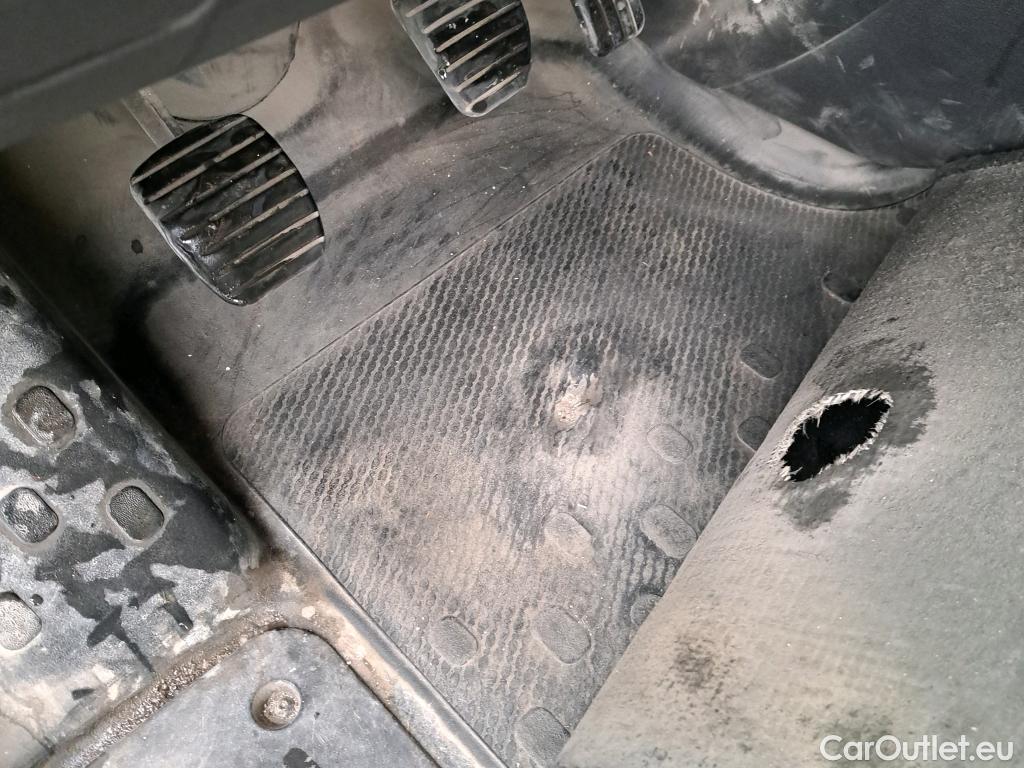  Nissan  NV300 NISSAN  / 2016 / 4P / furgón 2.0dCi 88kW (120CV) L1H1 1T Optima #26