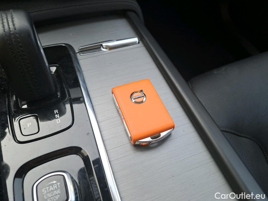 Volvo  XC90 VOLVO  / 2019 / 5P / todoterreno 2.0 B5 D AWD Momentum Pro Auto #2