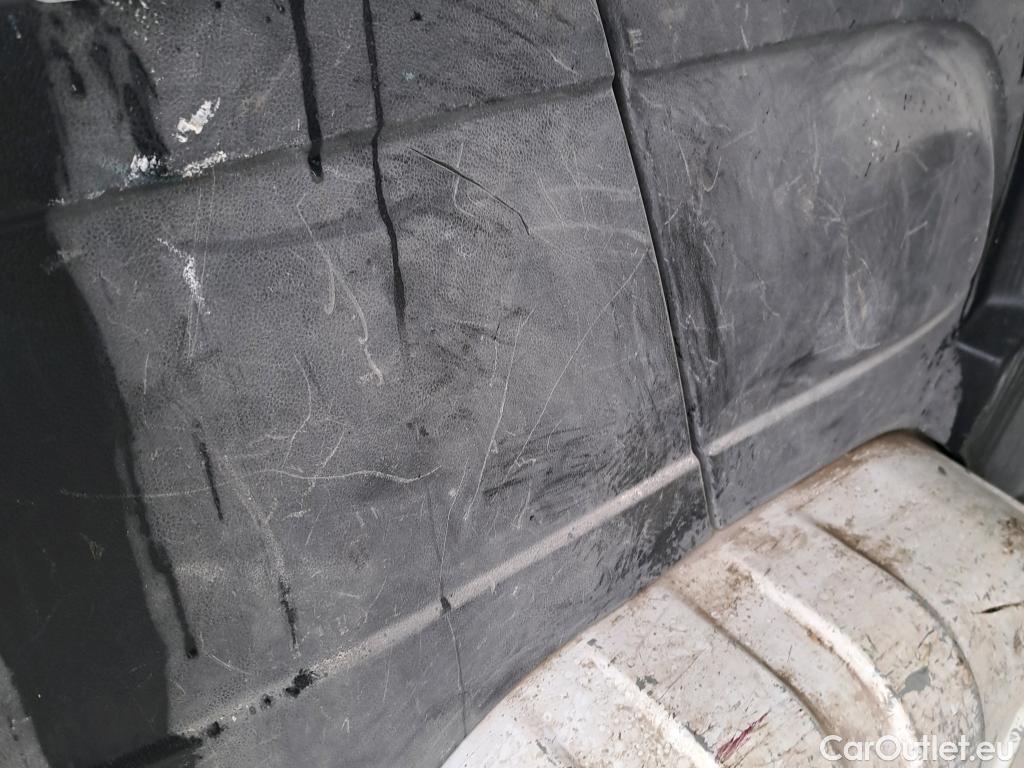  Nissan  NV300 NISSAN  / 2016 / 4P / furgón 2.0dCi 88kW (120CV) L1H1 1T Optima #37