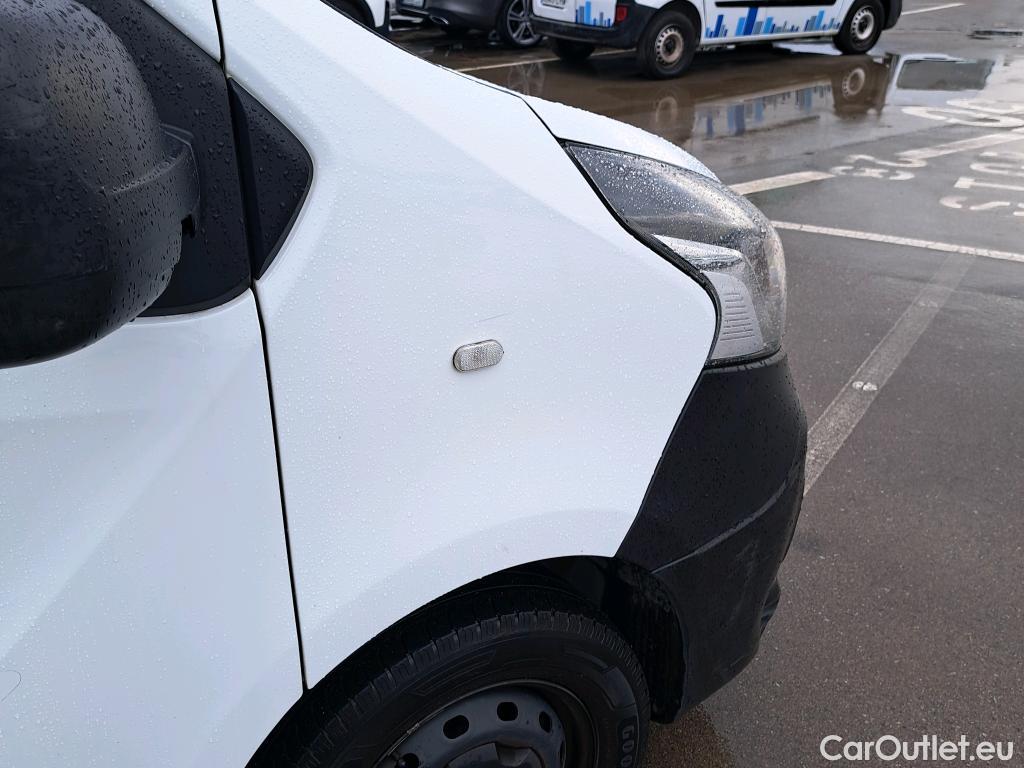  Nissan  NV300 NISSAN  / 2016 / 4P / furgón 2.0dCi 88kW (120CV) L1H1 1T Optima #48