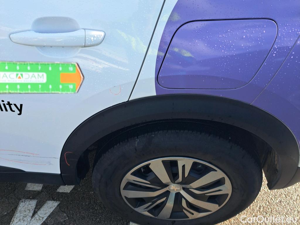  Peugeot  2008 PEUGEOT  / 2019 / 5P / todoterreno Active BlueHDI 81kW (110CV) #43