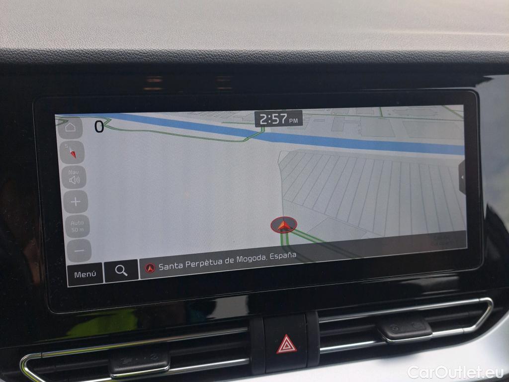 KIA  Niro KIA  / 2019 / 5P / crossover 1.6 GDi PHEV 104kW (141CV) Drive #12