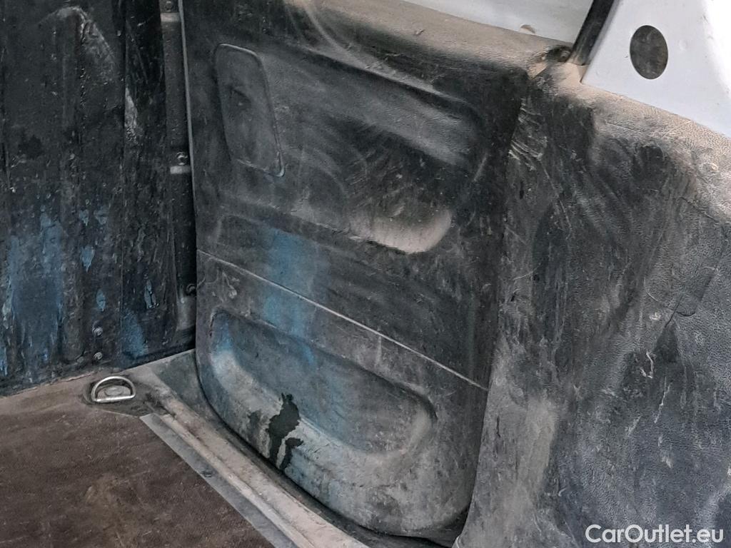  Citroen  Berlingo CITROEN  / 2018 / 3P / furgón derivado de turismo Talla M BlueHDi 100 WORKER #32