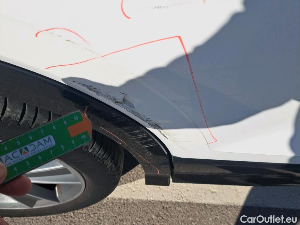  Audi  Q2 AUDI  / 2016 / 5P / todoterreno Design 35 TFSI 110kW (150CV) S tronic #4