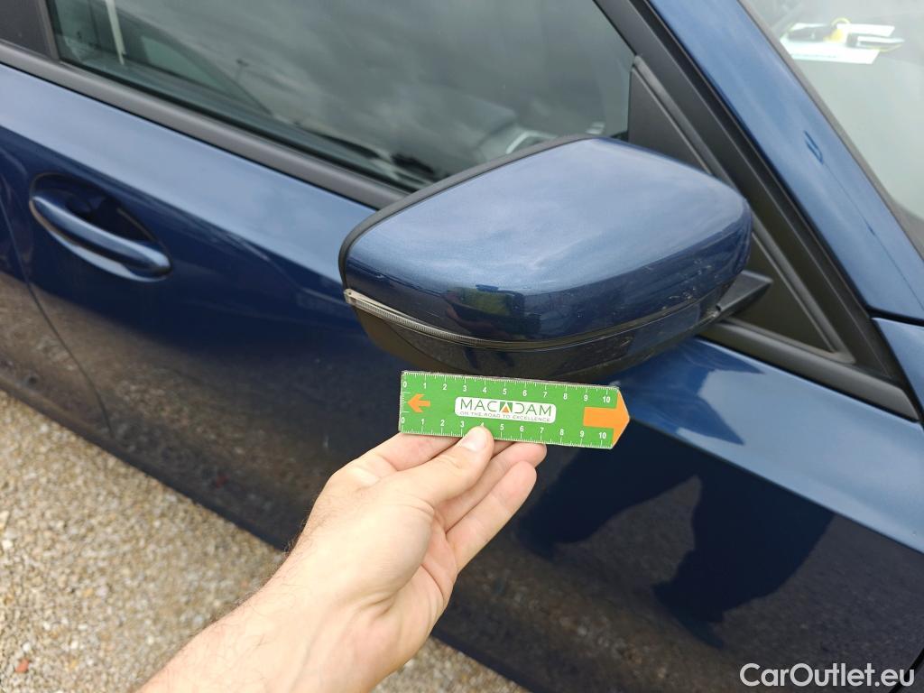  Land Rover  Discovery BMW Serie 3 / 2019 / 5P / familiar 320d Auto.Touring #48