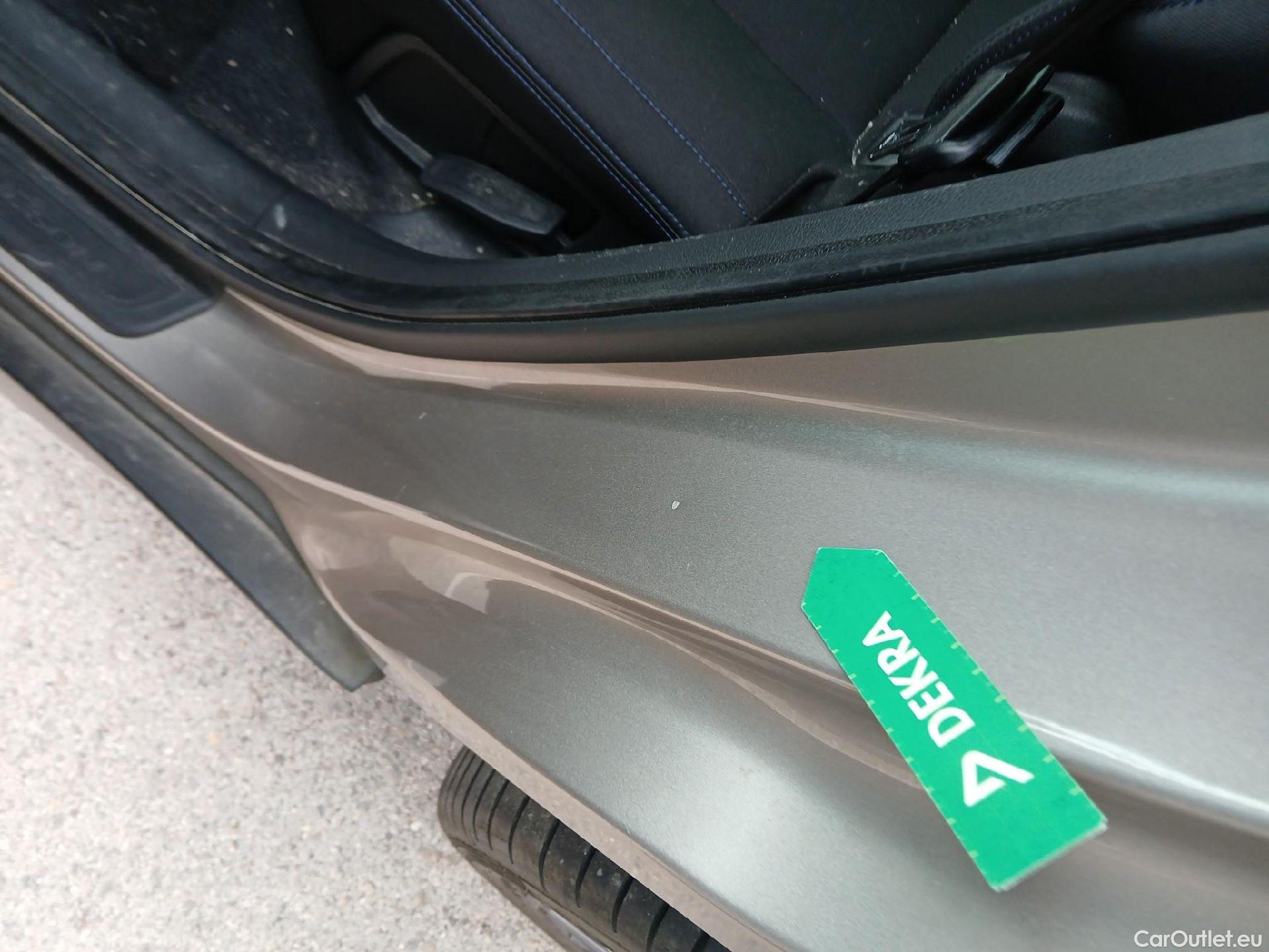 Hyundai  Tucson HYUNDAI  / 2015 / 5P / todoterreno 1.7 CRDi 104kW (141CV) BD Go! DCT 4x2(SP) #26