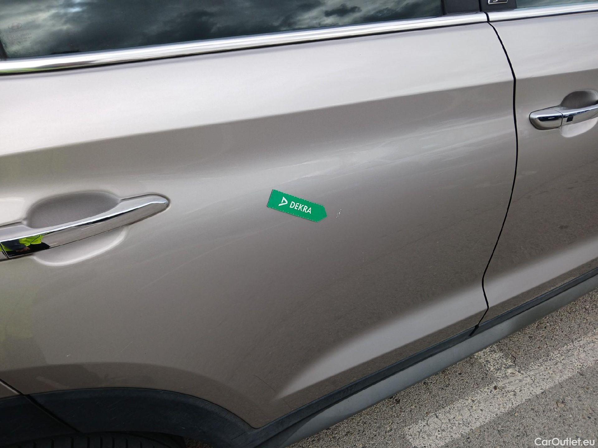 Hyundai  Tucson HYUNDAI  / 2015 / 5P / todoterreno 1.7 CRDi 104kW (141CV) BD Go! DCT 4x2(SP) #21