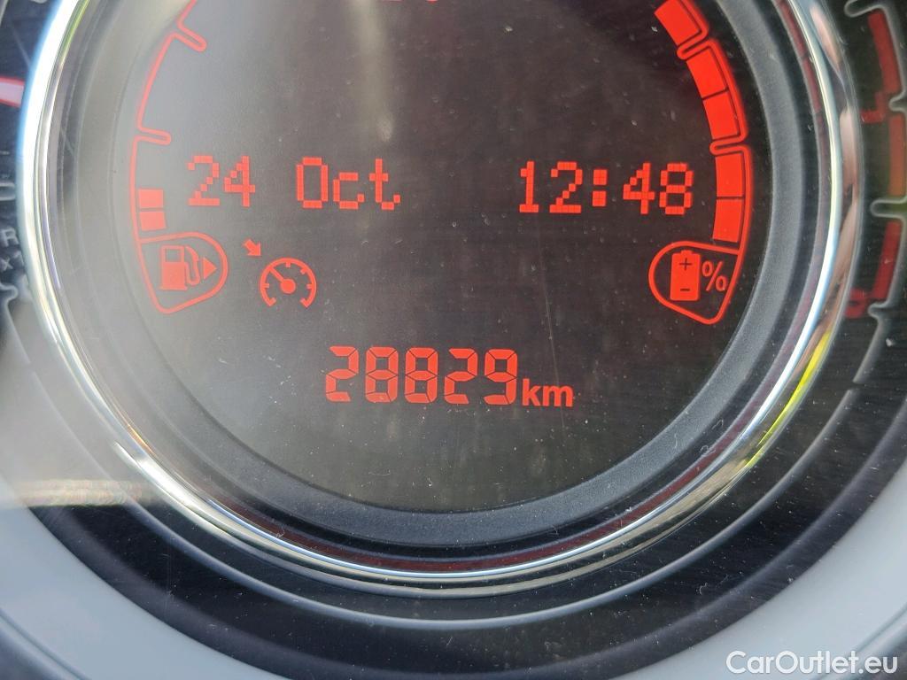 Fiat  500 FIAT  / 2015 / 3P / berlina con portón Red 1.0 Hybrid 51KW (70 CV)(SP)(SL) (AC4) #5