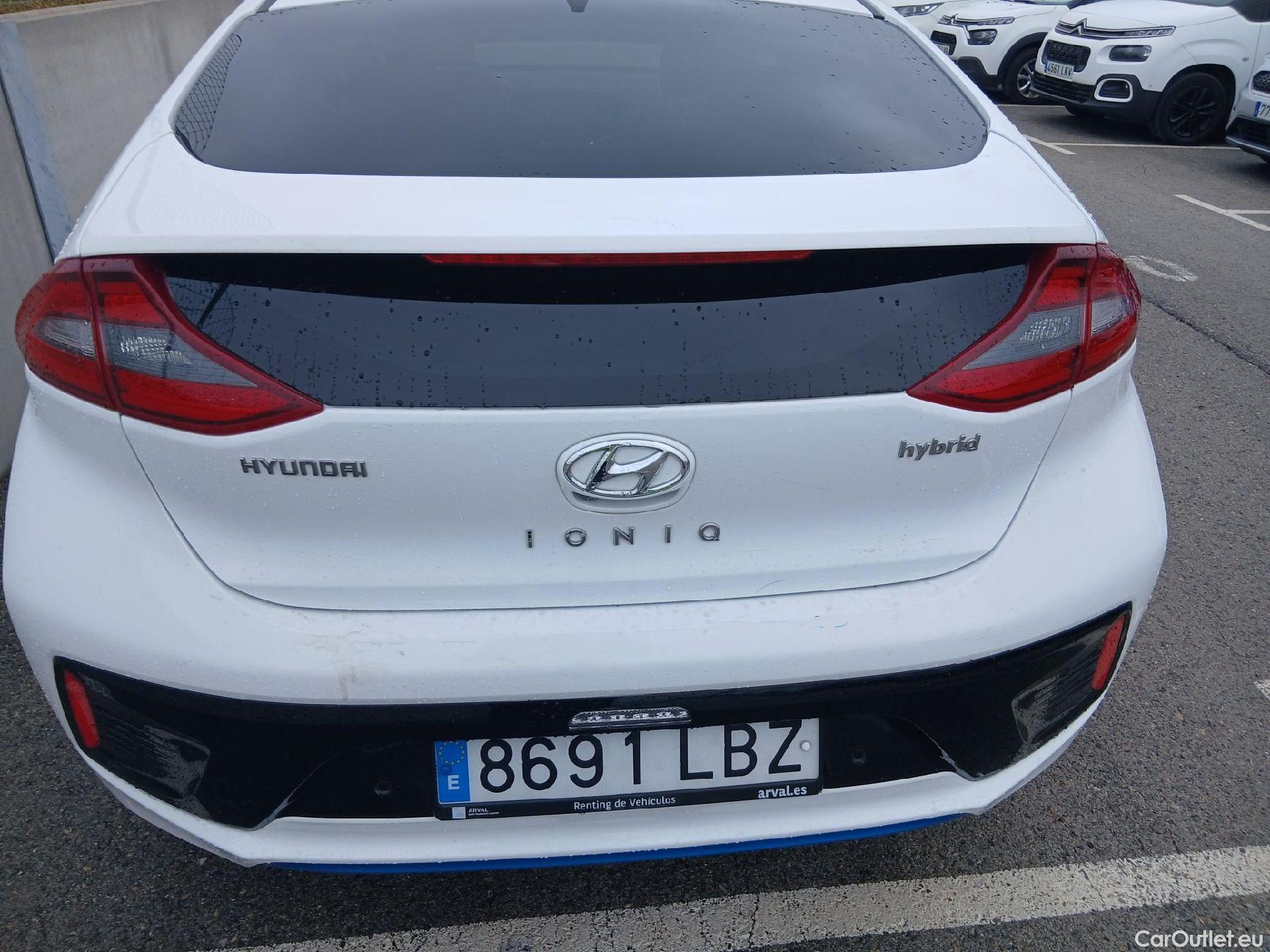  Hyundai   Ioniq HYUNDAI / 2016 / 5P / berlina con portón 1.6 GDI HEV Tecno DCT (AC) #22