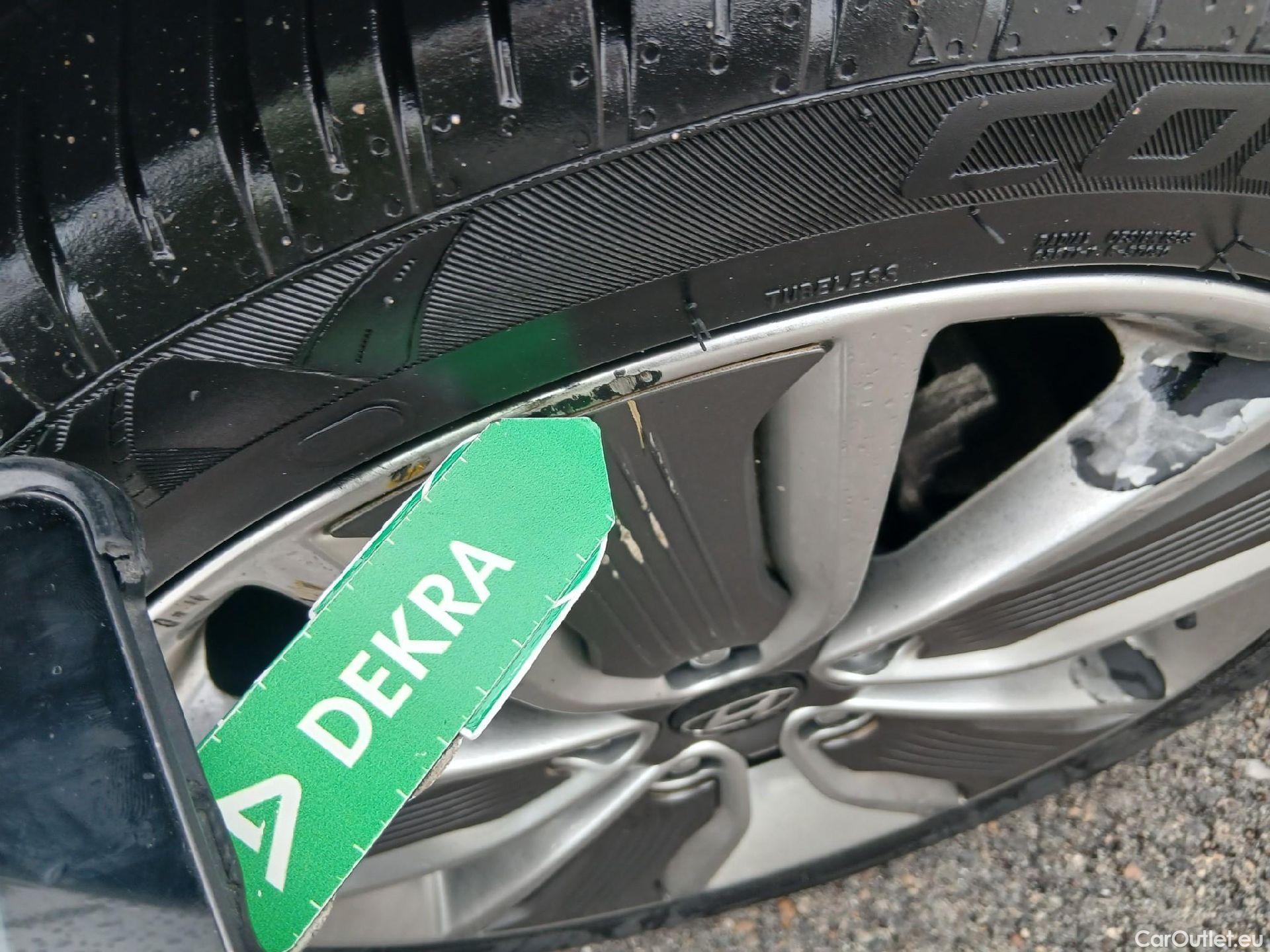  Hyundai   Ioniq HYUNDAI / 2016 / 5P / berlina con portón 1.6 GDI HEV Tecno DCT (AC) #10