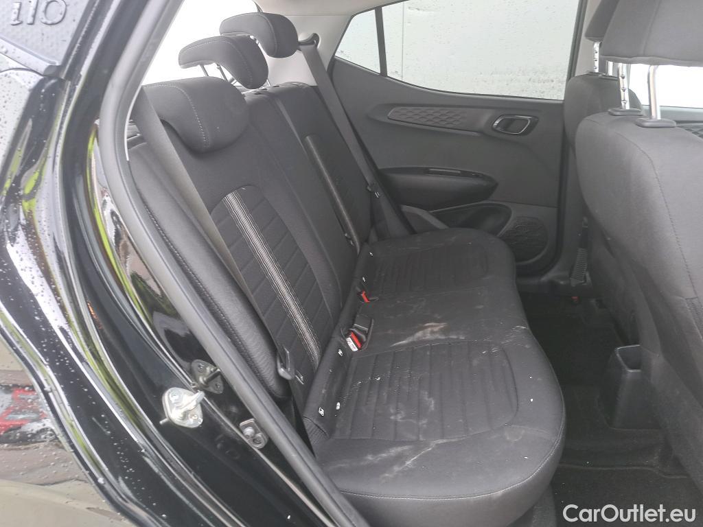 Hyundai  i10 HYUNDAI  / 2020 / 5P / berlina con portón 1.0 Tecno #7