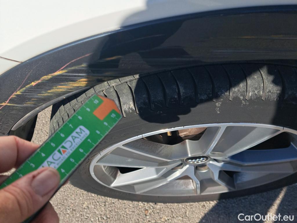  Audi  Q2 AUDI  / 2016 / 5P / todoterreno Design 35 TFSI 110kW (150CV) S tronic #35