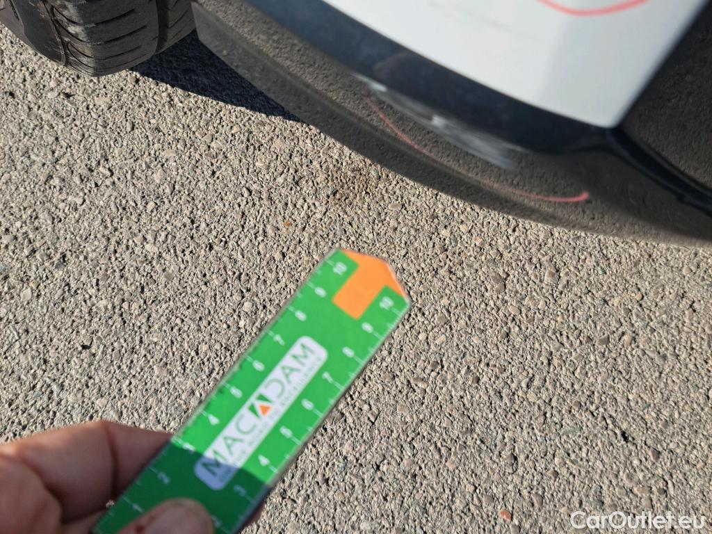  Audi  Q2 AUDI  / 2016 / 5P / todoterreno Design 35 TFSI 110kW (150CV) S tronic #24