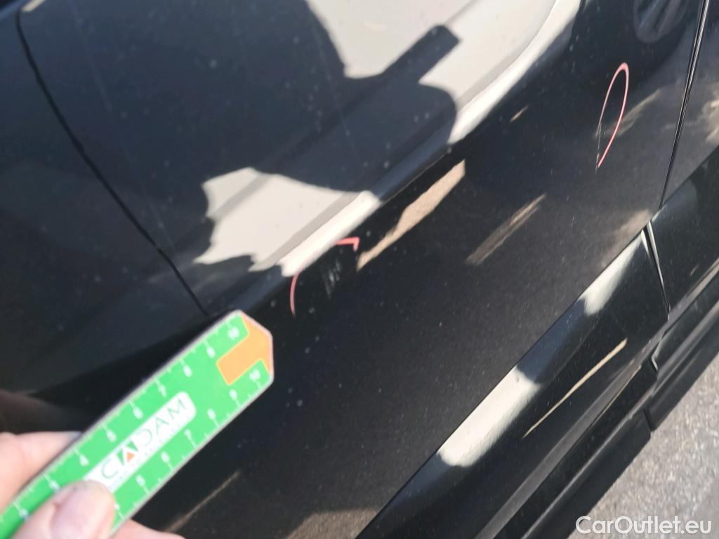  Audi  Q3 AUDI  Sportback / 2019 / 5P / todoterreno RS 2.5 TFSI quattro #21