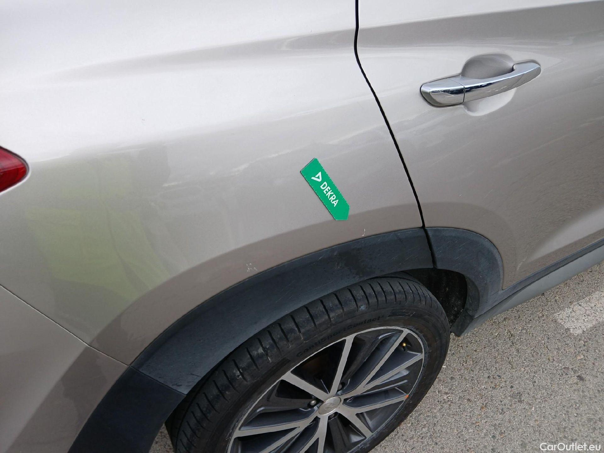 Hyundai  Tucson HYUNDAI  / 2015 / 5P / todoterreno 1.7 CRDi 104kW (141CV) BD Go! DCT 4x2(SP) #19