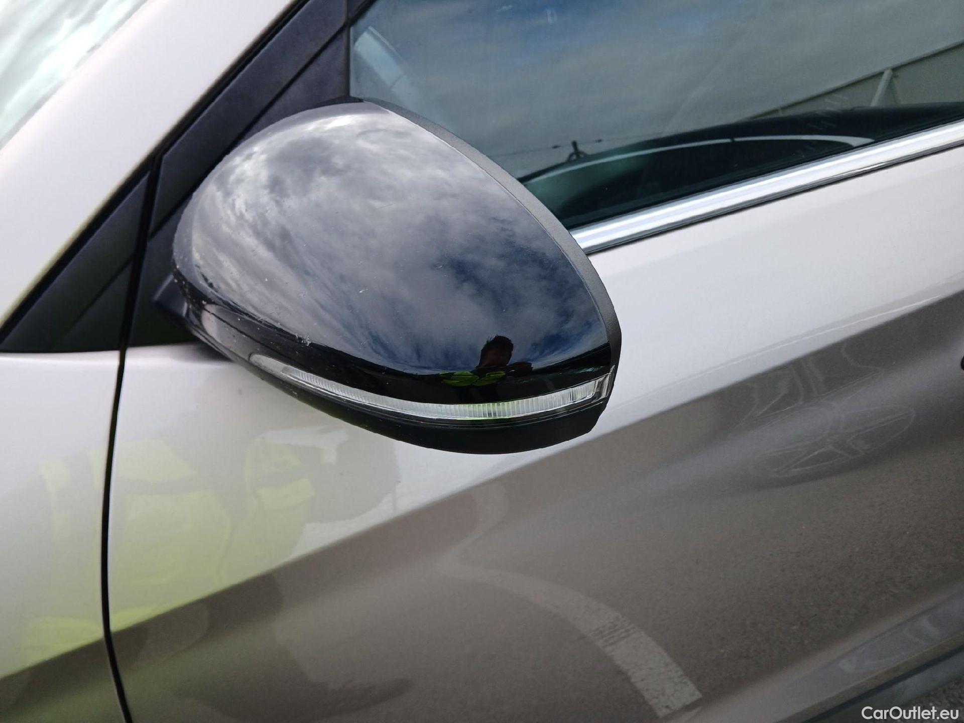 Hyundai  Tucson HYUNDAI  / 2015 / 5P / todoterreno 1.7 CRDi 104kW (141CV) BD Go! DCT 4x2(SP) #29