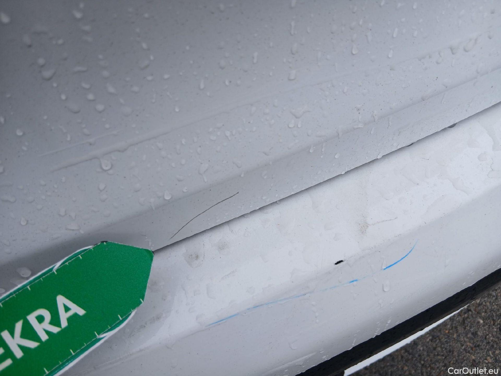  Hyundai   Ioniq HYUNDAI / 2016 / 5P / berlina con portón 1.6 GDI HEV Tecno DCT (AC) #30