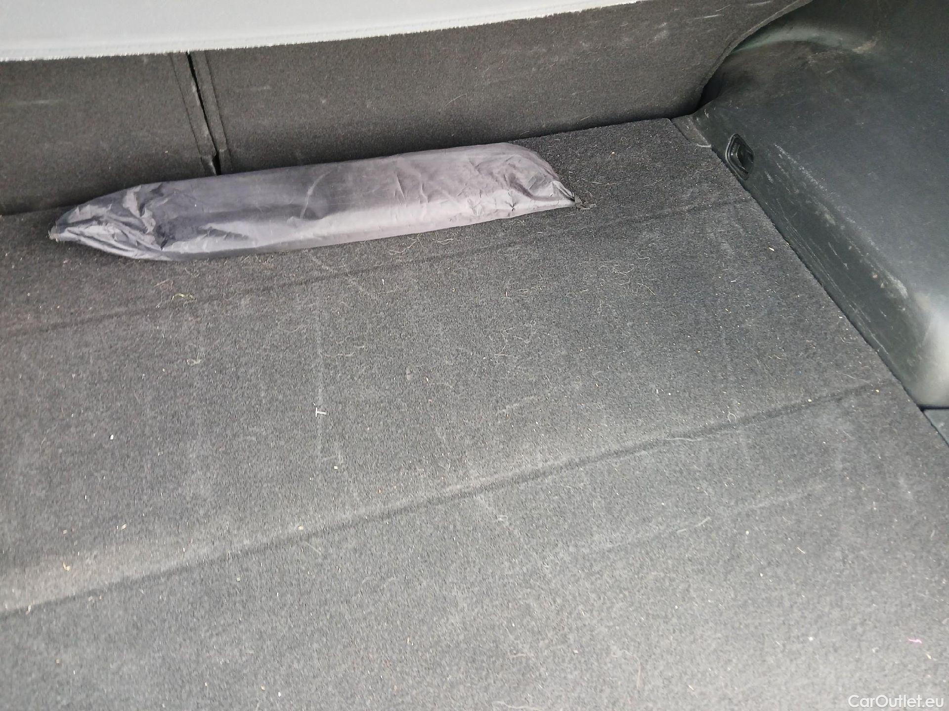 Hyundai  Tucson HYUNDAI  / 2015 / 5P / todoterreno 1.7 CRDi 104kW (141CV) BD Go! DCT 4x2(SP) #2