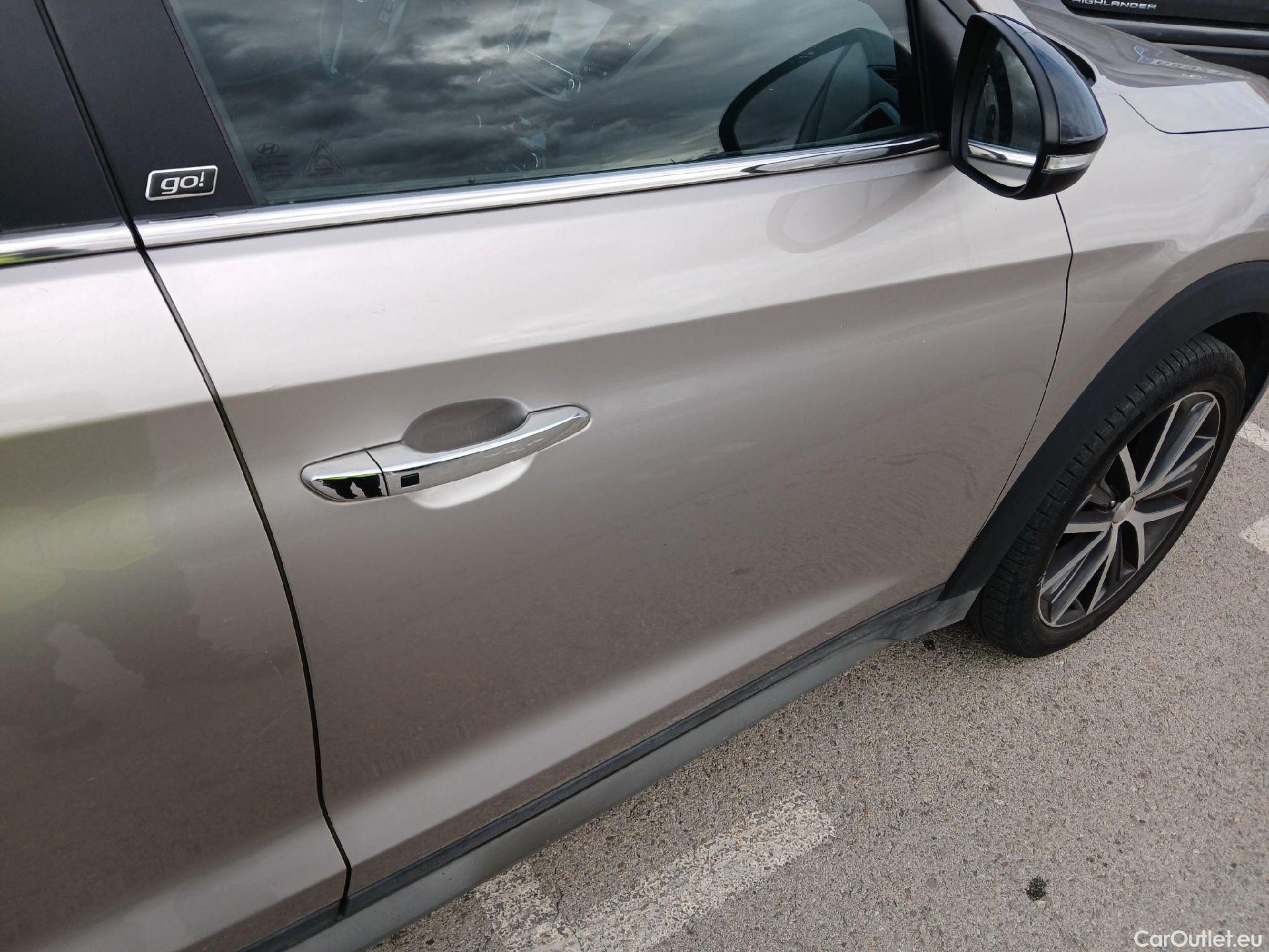 Hyundai  Tucson HYUNDAI  / 2015 / 5P / todoterreno 1.7 CRDi 104kW (141CV) BD Go! DCT 4x2(SP) #22