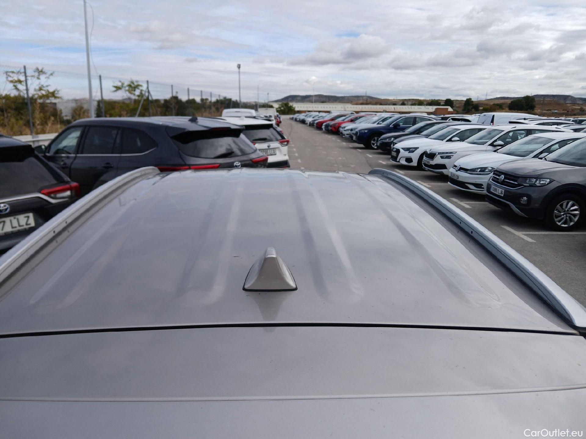 Hyundai  Tucson HYUNDAI  / 2015 / 5P / todoterreno 1.7 CRDi 104kW (141CV) BD Go! DCT 4x2(SP) #9