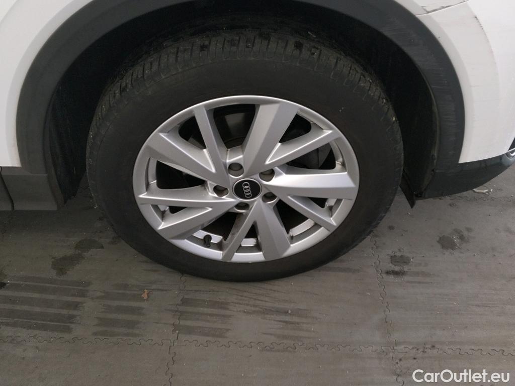 Audi  Q2 AUDI  / 2016 / 5P / todoterreno Advanced 30 TFSI 85kW (116CV) #12