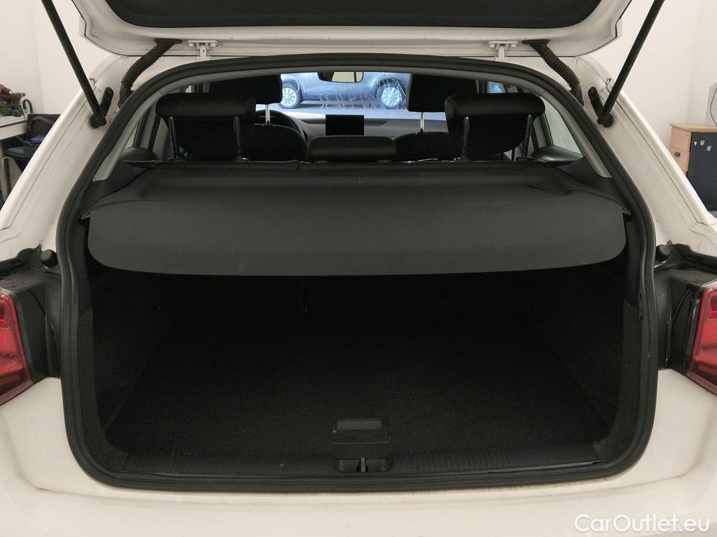 Audi  Q2 AUDI  / 2016 / 5P / todoterreno Advanced 30 TFSI 85kW (116CV) #8