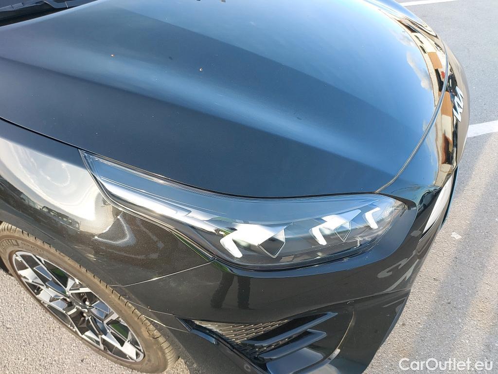 KIA  Cee'd KIA Ceed Tourer / 2021 / 5P / familiar Tourer 1.5 MHEV 103kW(140CV) GT Line DCT #18