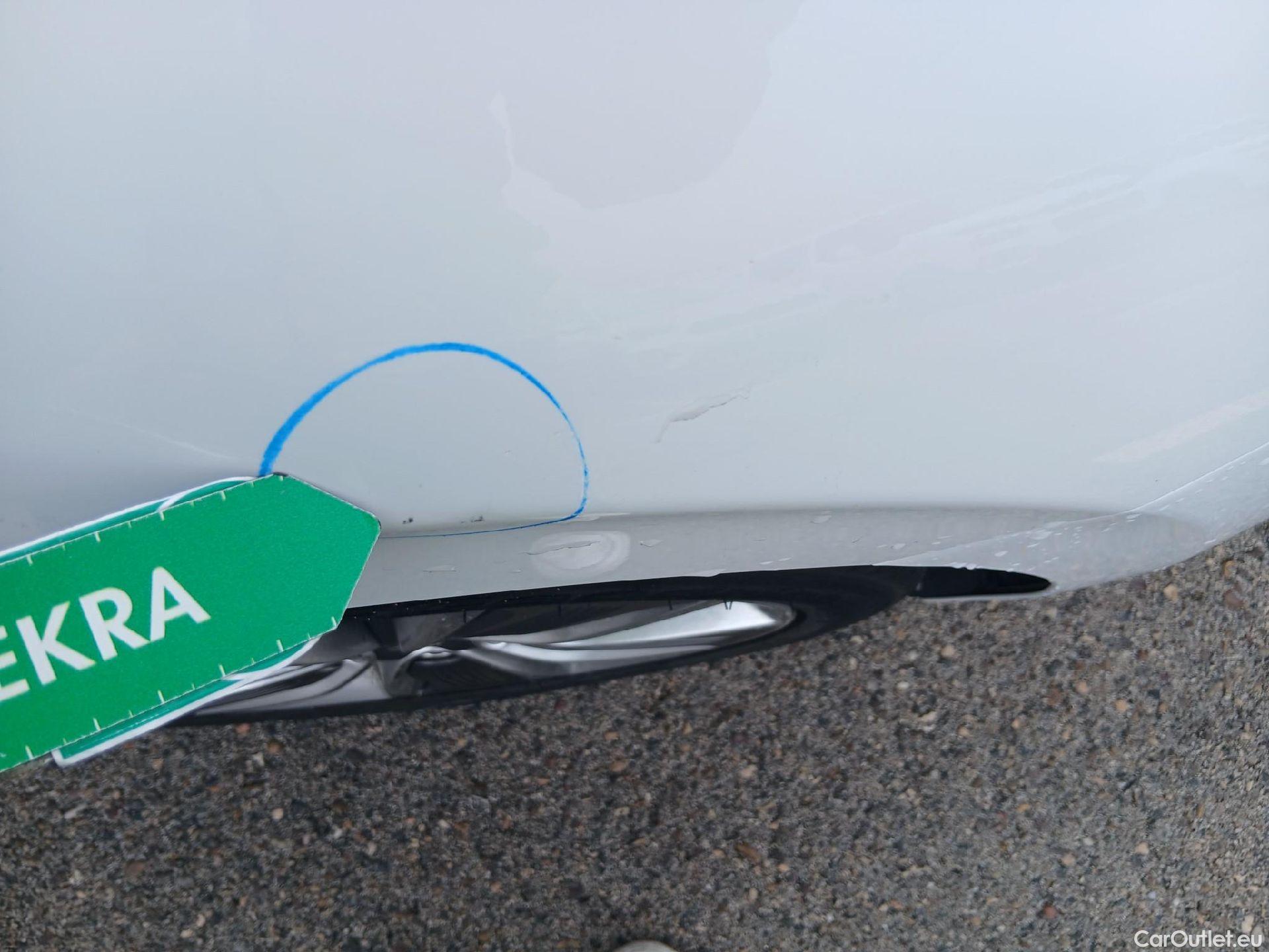  Hyundai   Ioniq HYUNDAI / 2016 / 5P / berlina con portón 1.6 GDI HEV Tecno DCT (AC) #28