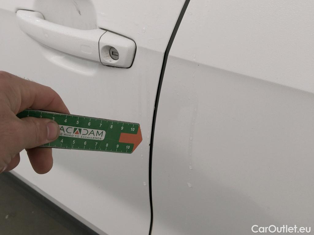 Audi  Q2 AUDI  / 2016 / 5P / todoterreno Advanced 30 TFSI 85kW (116CV) #7