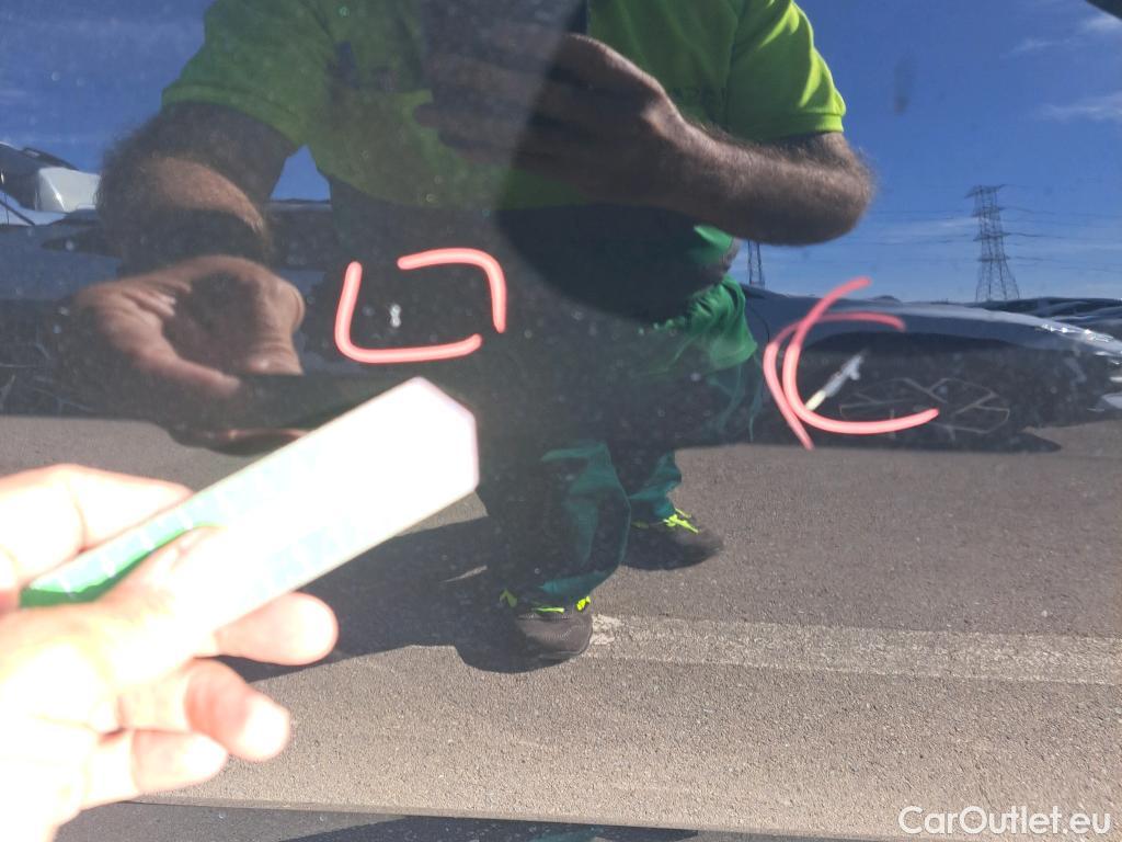  Audi  Q3 AUDI  Sportback / 2019 / 5P / todoterreno RS 2.5 TFSI quattro #29