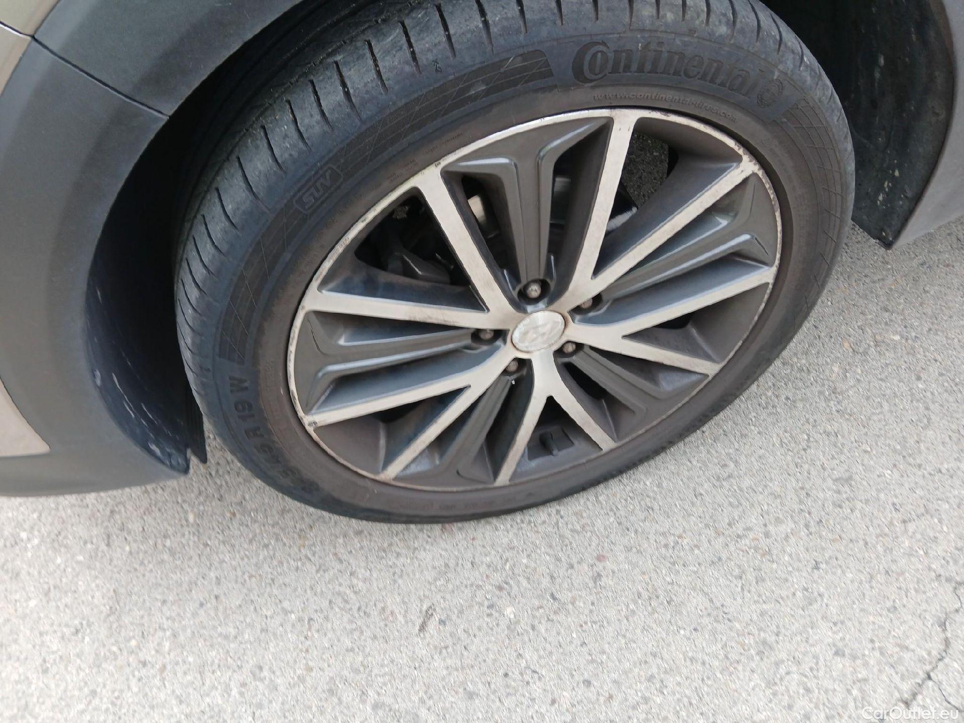 Hyundai  Tucson HYUNDAI  / 2015 / 5P / todoterreno 1.7 CRDi 104kW (141CV) BD Go! DCT 4x2(SP) #7