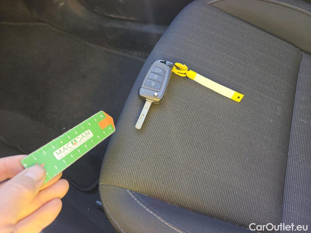 Hyundai  Konna HYUNDAI Kona / 2020 / 5P / todoterreno 1.6 GDI HEV Maxx DCT #1