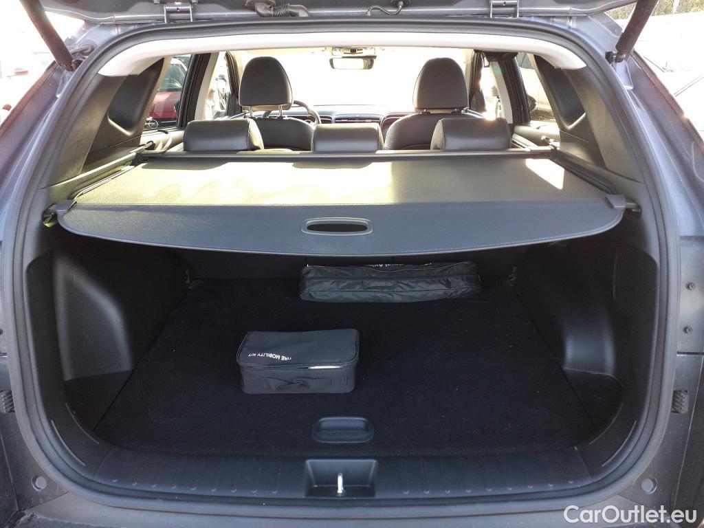 Hyundai  Tucson HYUNDAI  / 2020 / 5P / todoterreno 1.6 TGDI PHEV 195kW Style Auto 4x4 #8