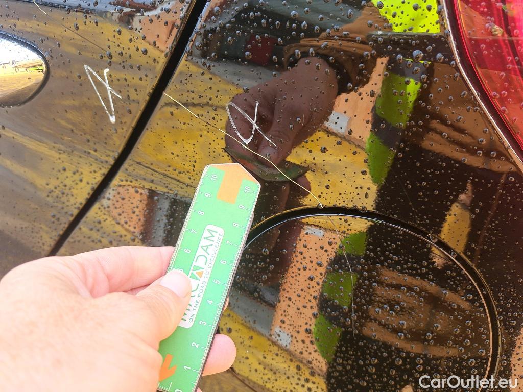 Hyundai  i10 HYUNDAI  / 2020 / 5P / berlina con portón 1.0 Tecno #19