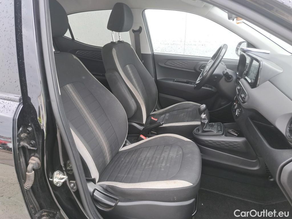 Hyundai  i10 HYUNDAI  / 2020 / 5P / berlina con portón 1.0 Tecno #6