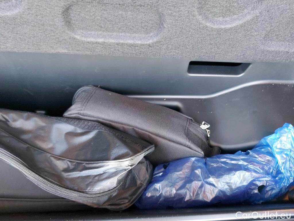 KIA  Cee'd KIA Ceed Tourer / 2021 / 5P / familiar Tourer 1.5 MHEV 103kW(140CV) GT Line DCT #10