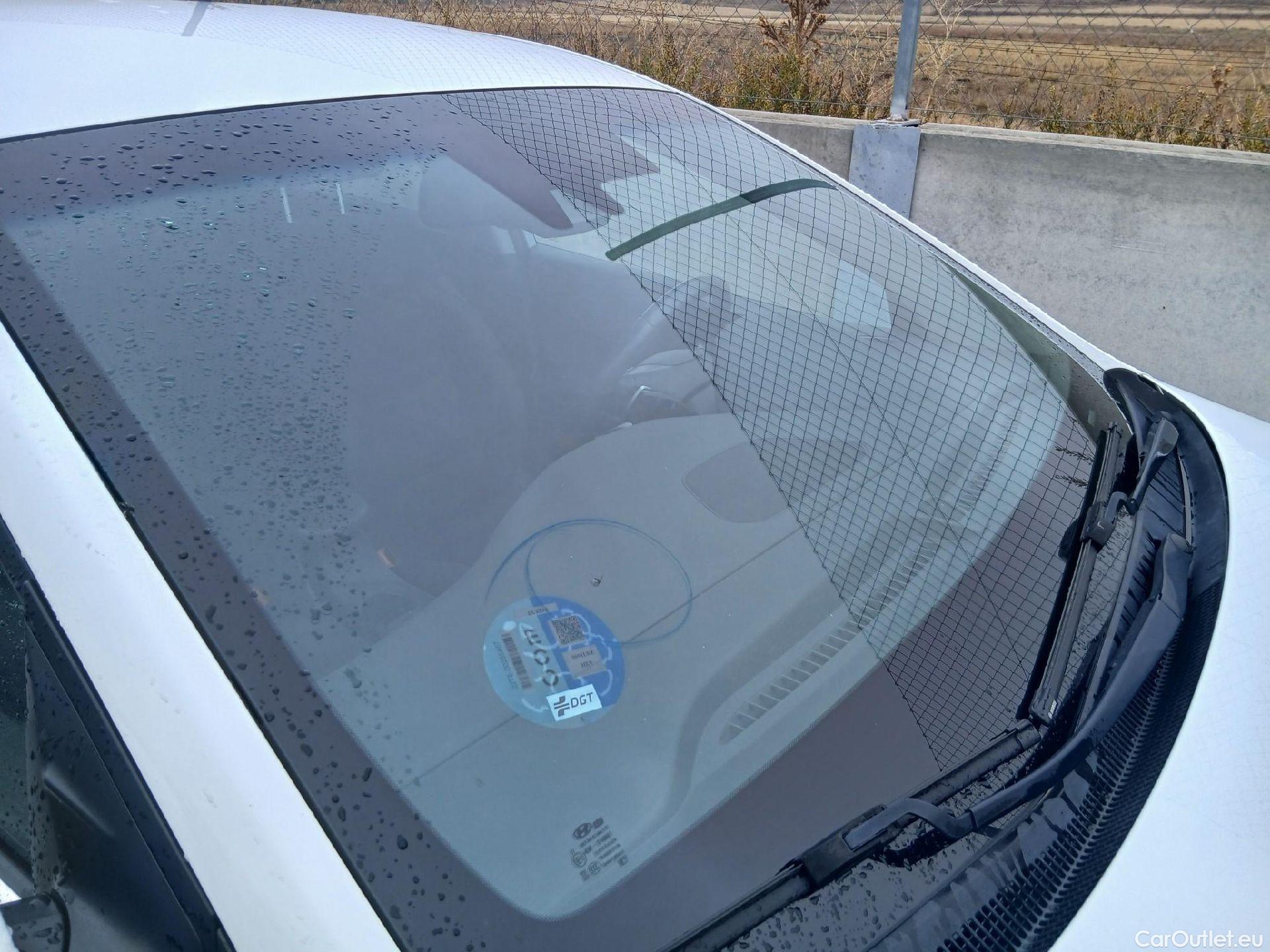  Hyundai   Ioniq HYUNDAI / 2016 / 5P / berlina con portón 1.6 GDI HEV Tecno DCT (AC) #16