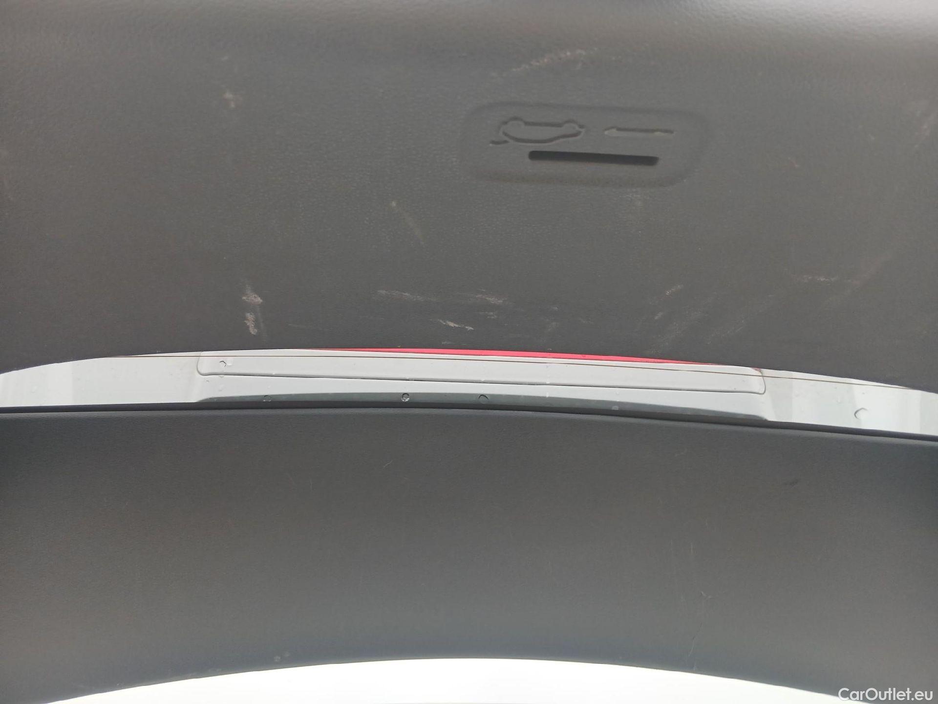  Hyundai   Ioniq HYUNDAI / 2016 / 5P / berlina con portón 1.6 GDI HEV Tecno DCT (AC) #7