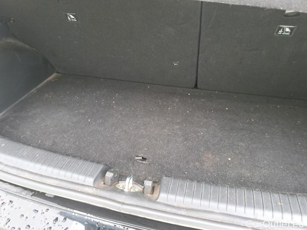 Hyundai  i10 HYUNDAI  / 2020 / 5P / berlina con portón 1.0 Tecno #7