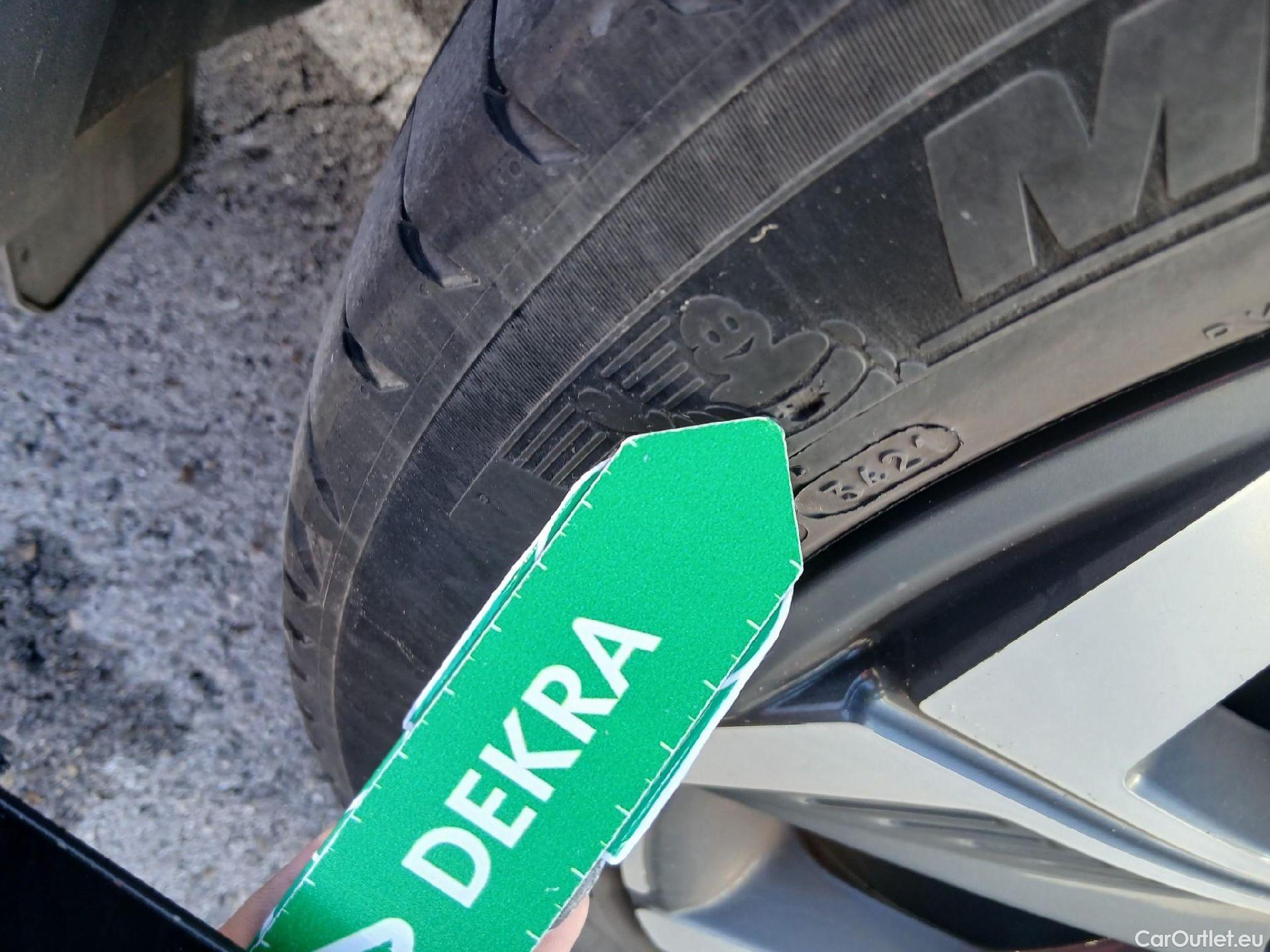 Hyundai  Tucson HYUNDAI  / 2020 / 5P / todoterreno 1.6 TGDI 169kW HEV Style Teal Auto #6