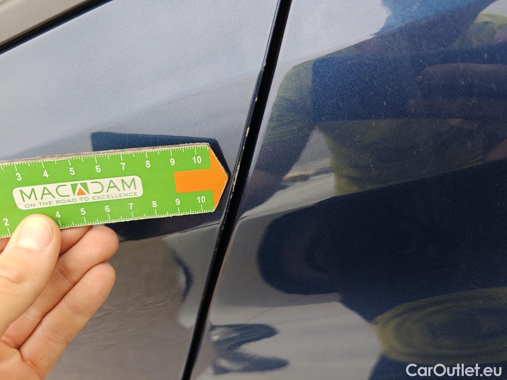  Land Rover  Discovery BMW Serie 3 / 2019 / 5P / familiar 320d Auto.Touring #27